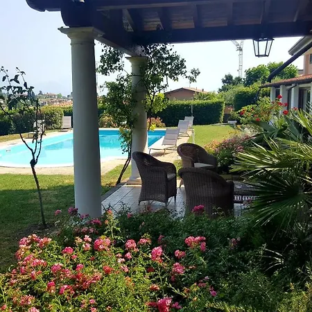 Fiorini Alojamento de Acomodação e Pequeno-almoço Moniga del Garda